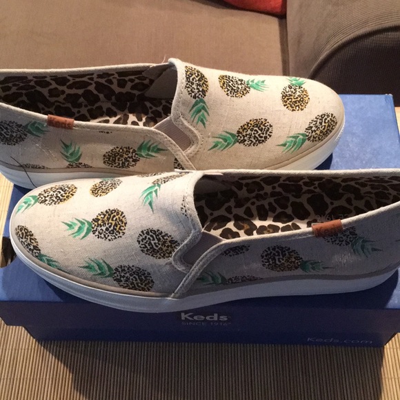 Meds pineapple sneakers 7.5 - Picture 3 of 6